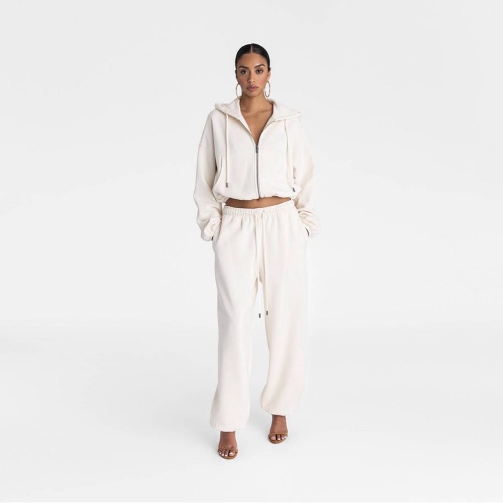 KBB by KAHLANA Women's High-Rise Straight Leg “Dwayne Sweats” Joggers - Cream - Picture 3 of 3